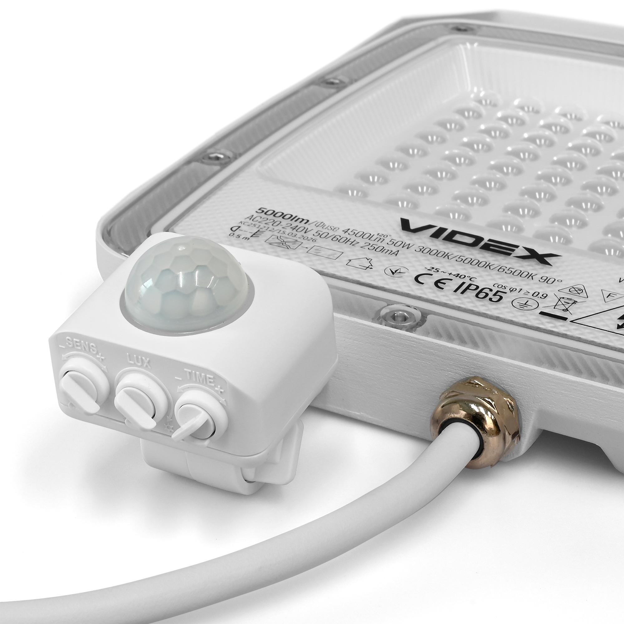 LED прожектор VIDEX F5 50W 3000-5000-6500K з датчиком руху 230V White (VL-F5-050CW-S) — фото 6 з 18